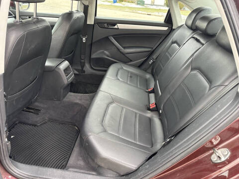 2012 Volkswagen Passat SE PZEV