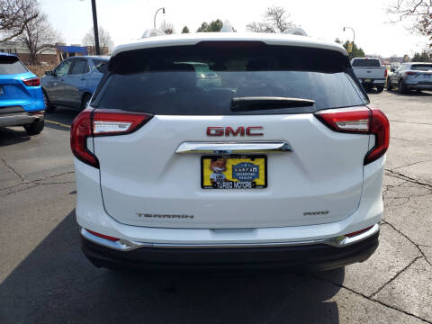 2024 GMC Terrain SLT
