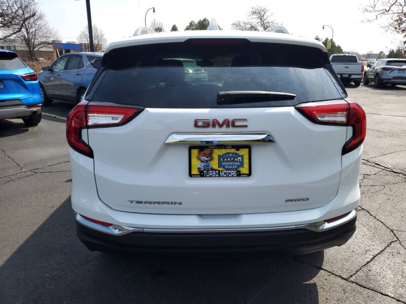 2024 GMC Terrain SLT