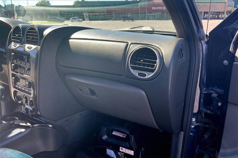 2004 GMC Envoy XUV SLT