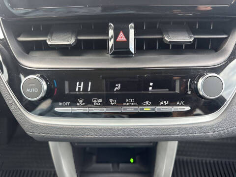 2025 Toyota Corolla Cross LE