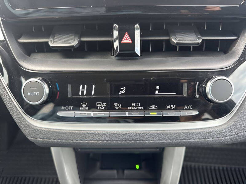 2025 Toyota Corolla Cross LE