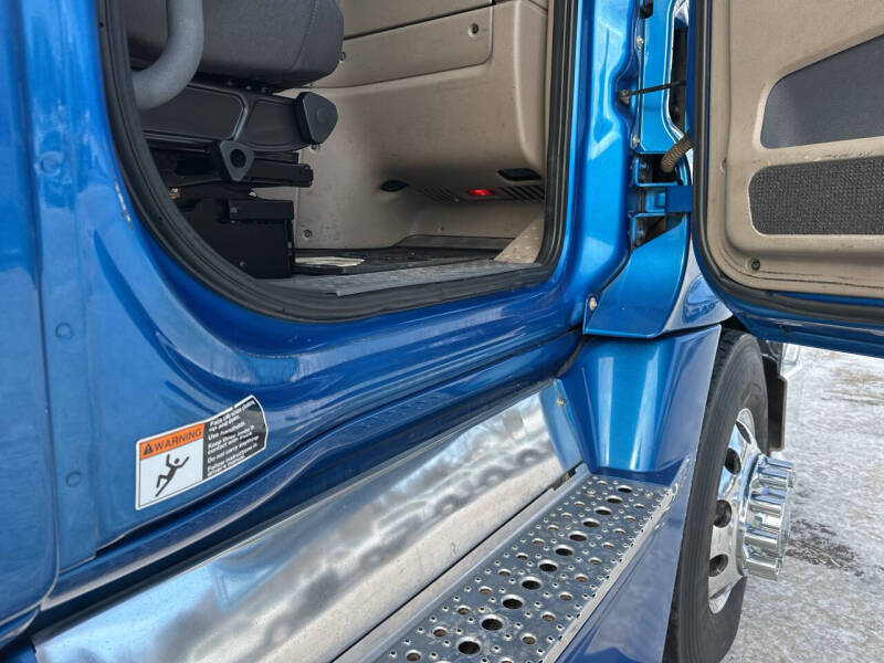 2016 Freightliner Cascadia