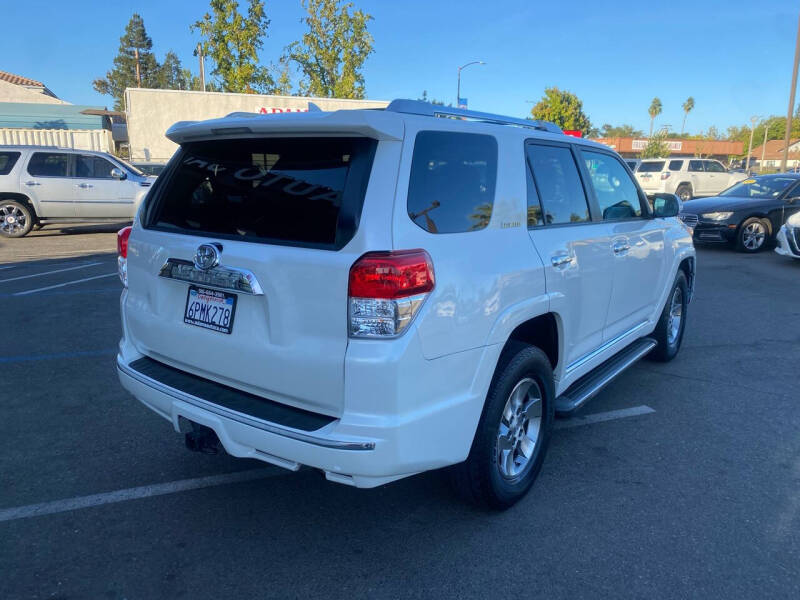 2011 Toyota 4Runner Limited photo 3