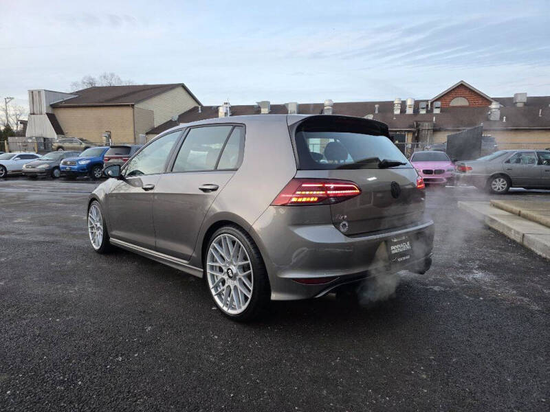 2017 Volkswagen Golf R 4Motion