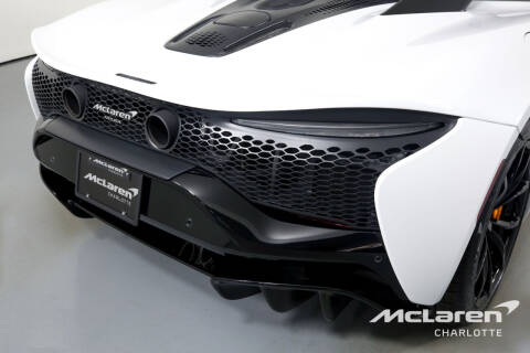 2023 McLaren Artura