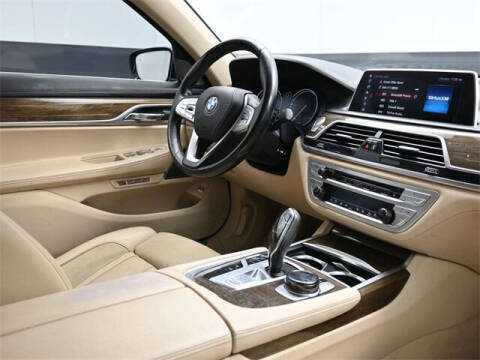 2018 BMW 7 Series 740i