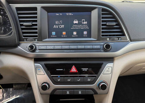 2018 Hyundai Elantra