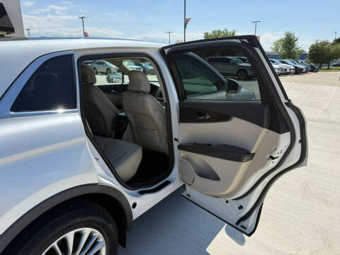 2016 Lincoln MKX Select