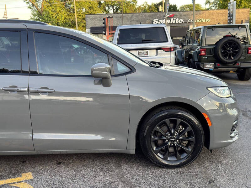 2021 Chrysler Pacifica Touring