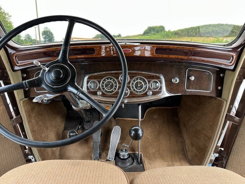 1934 Pierce-Arrow 1240A V12 Sedan