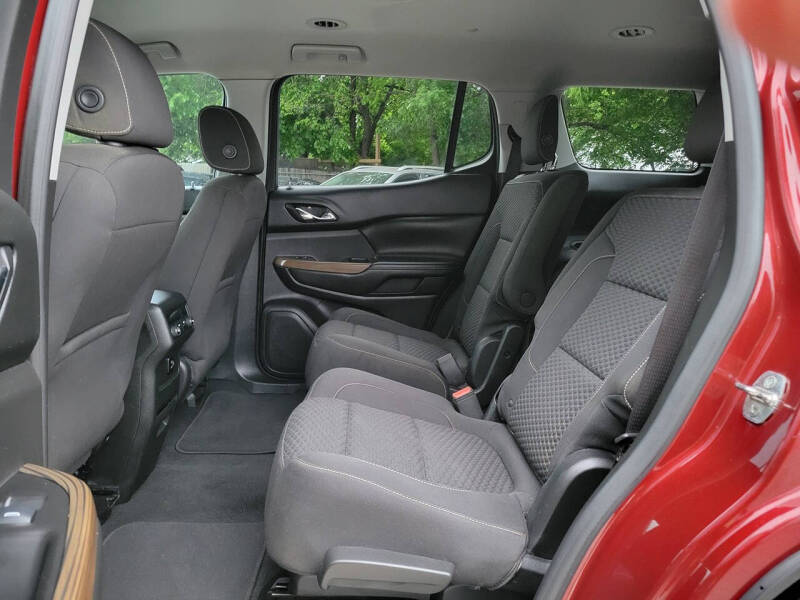 2017 GMC Acadia SLE-2