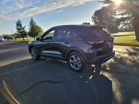 2025 Ford Escape ST-Line Select