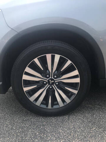 2020 Mitsubishi Outlander ES
