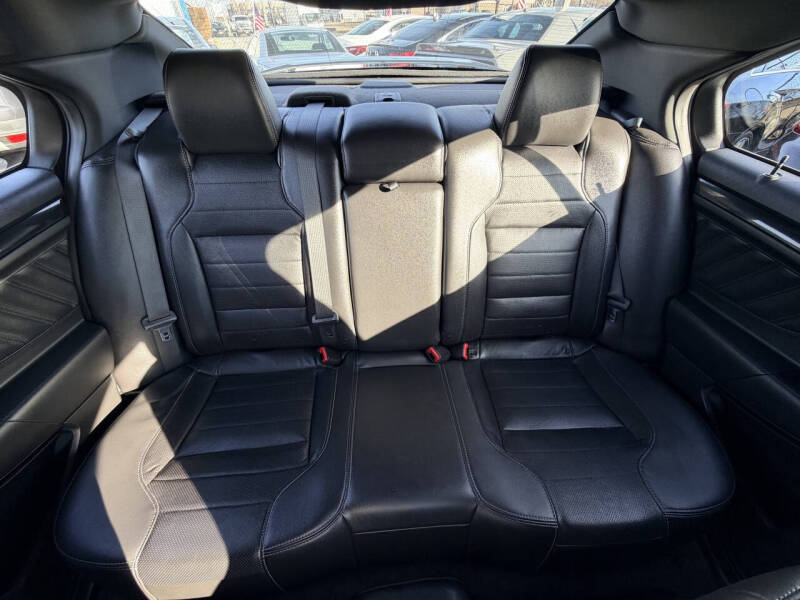 2016 Ford Taurus SHO