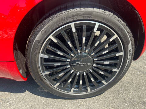 2024 FIAT 500e Inspi(RED)