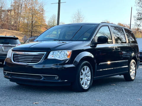 2014 Chrysler Town and Country for sale at D & M Discount Auto Sales in Stafford VA