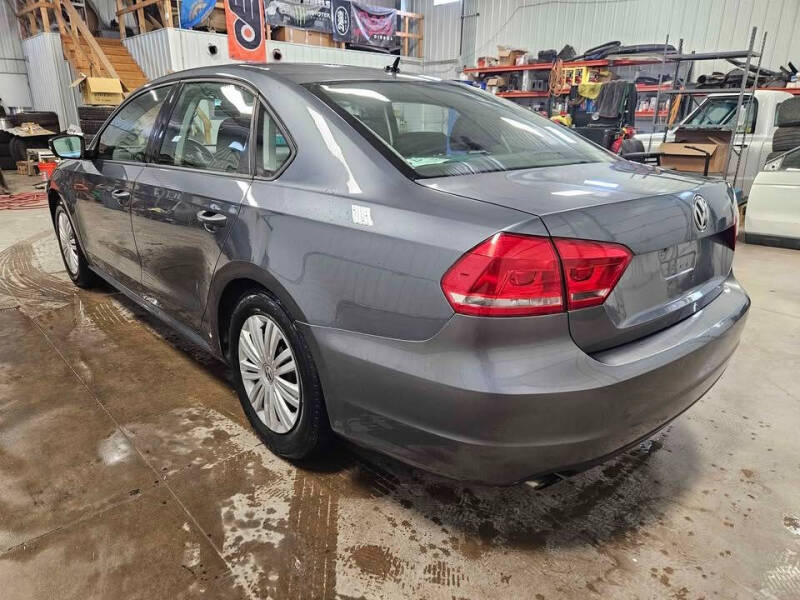 2014 Volkswagen Passat 1.8T S