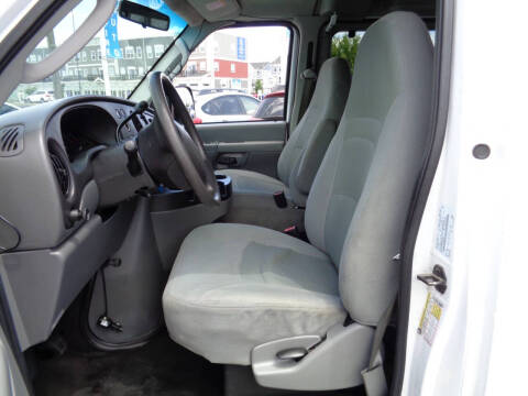 2008 Ford E-Series E-350 SD XLT