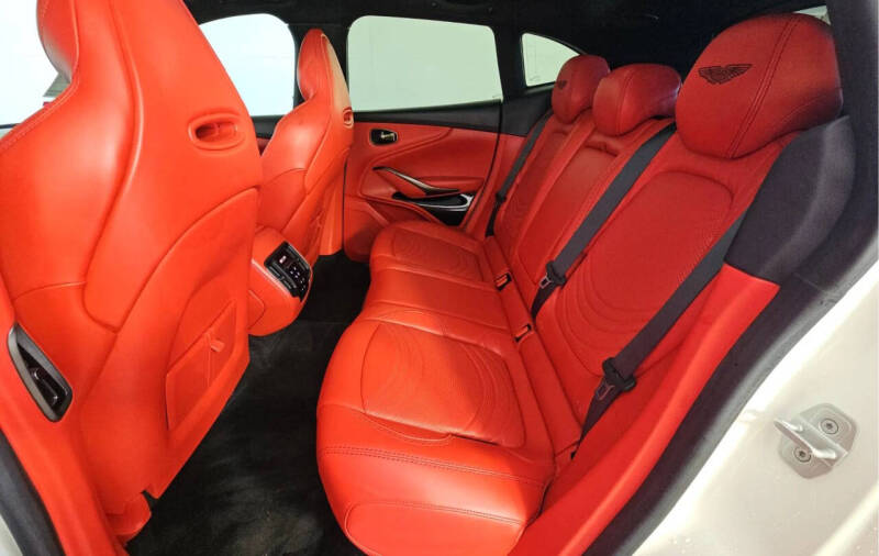 2023 Aston Martin DBX