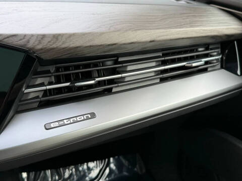 2024 Audi Q4 e-tron quattro Prestige 50