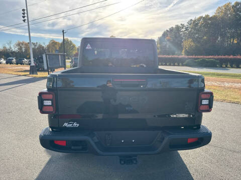 2026 Jeep Gladiator Willys