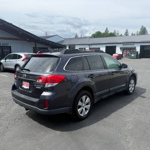 2011 Subaru Outback 2.5i Limited