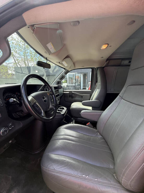 2019 GMC Savana 2500