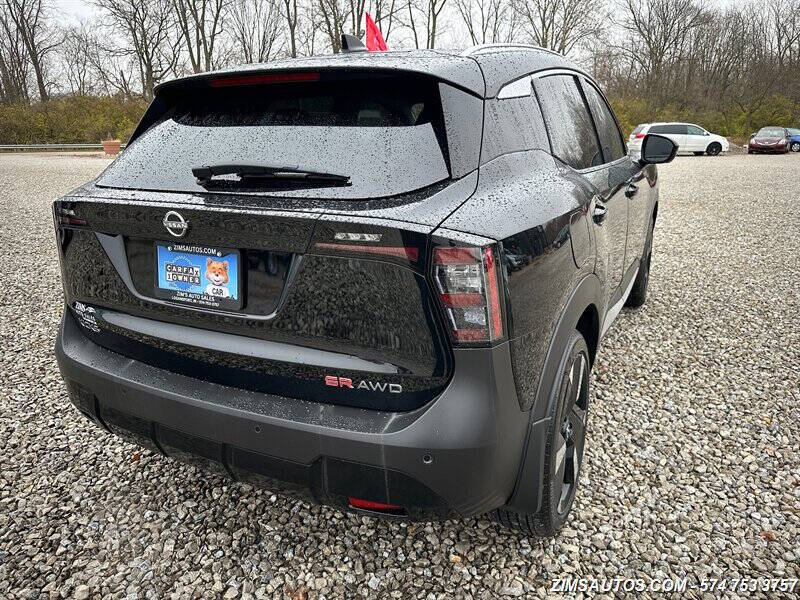 2025 Nissan Kicks SR