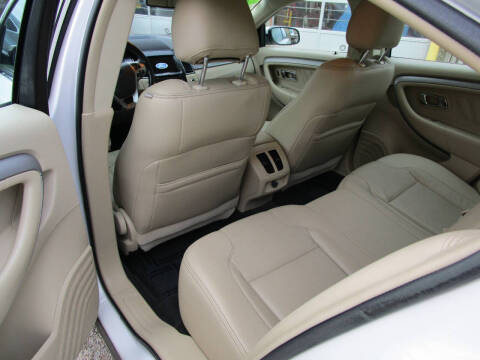 2016 Ford Taurus SEL