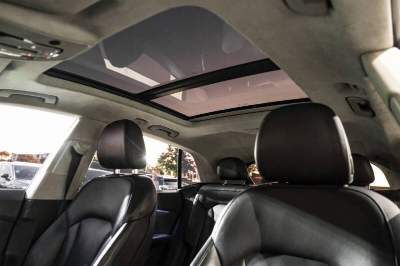 2020 Audi Q8 quattro Prestige 55 TFSI