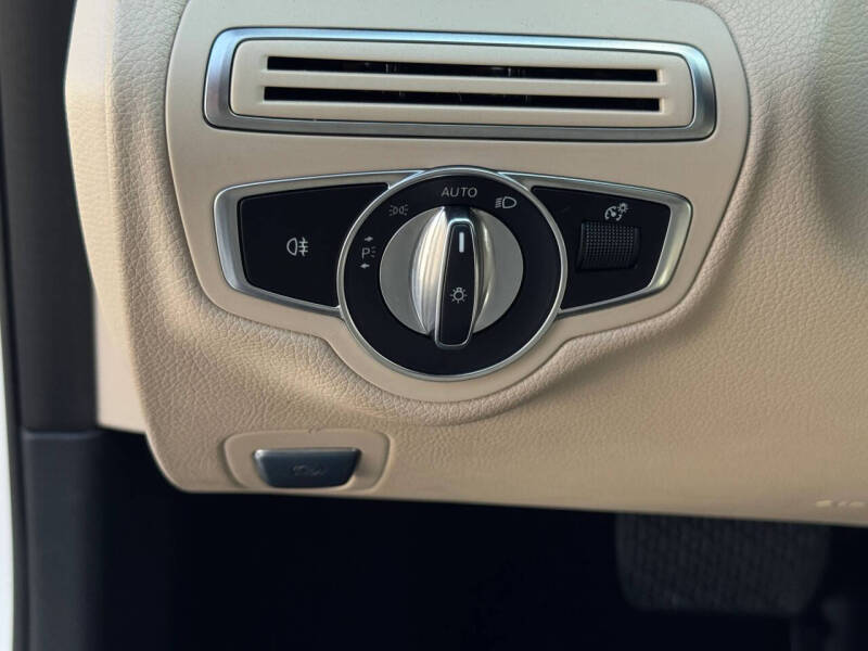 2020 Mercedes-Benz C-Class C 300