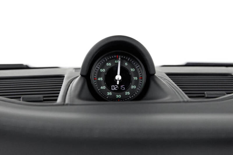 2024 Porsche 911 S/T