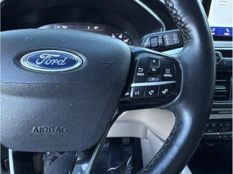 2022 Ford Escape Hybrid SEL