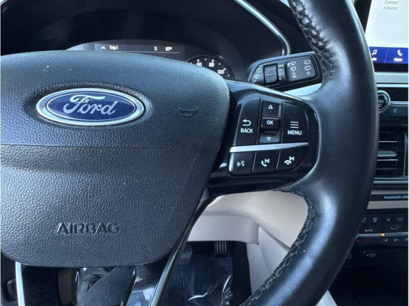 2022 Ford Escape Hybrid SEL