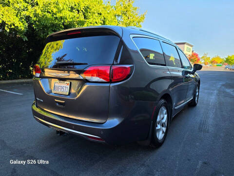 2018 Chrysler Pacifica Touring L