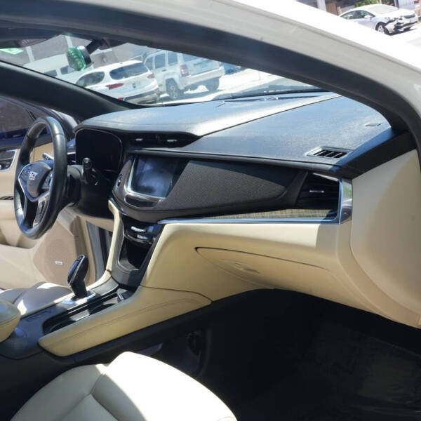2017 Cadillac XT5