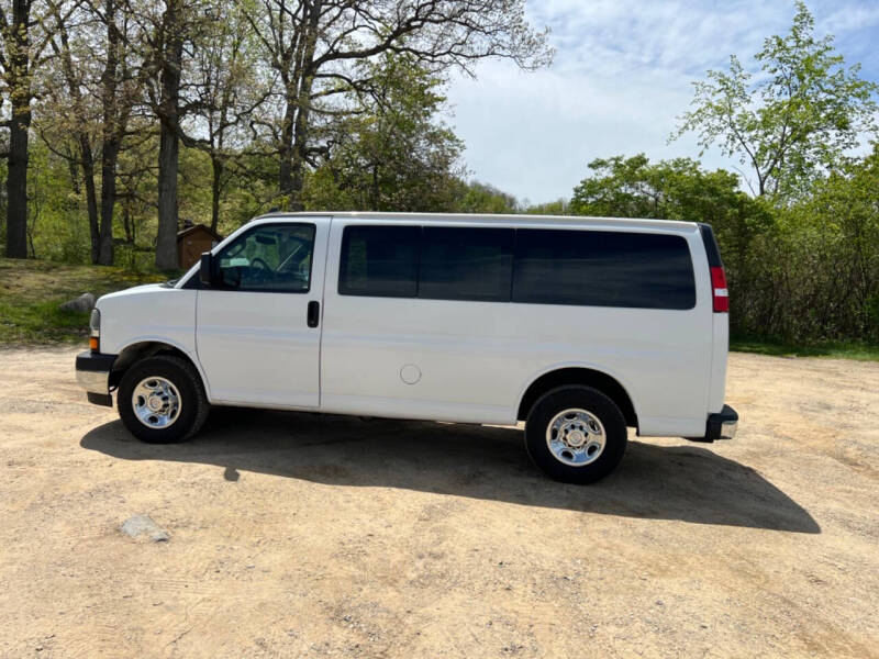 2017 Chevrolet Express LT 2500