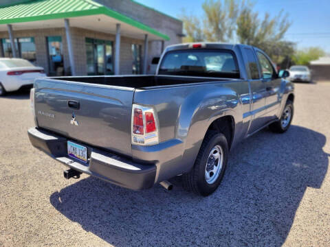 2007 Mitsubishi Raider LS