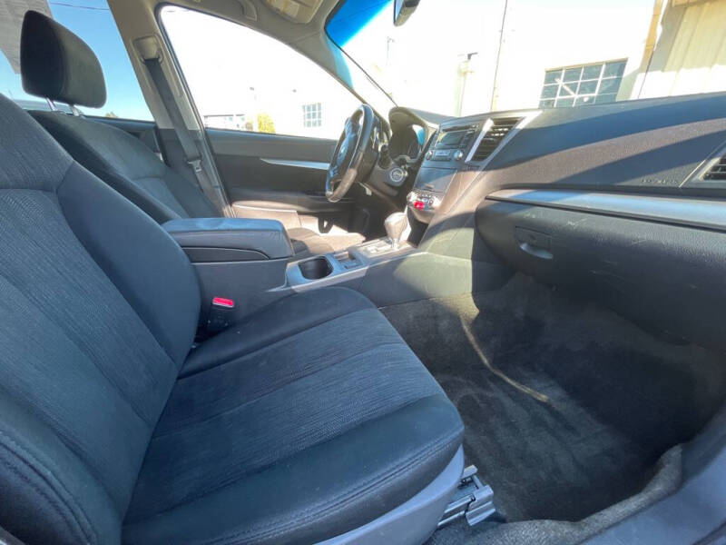 2013 Subaru Outback 2.5i Premium