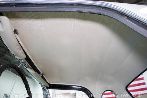 1957 Ford Thunderbird