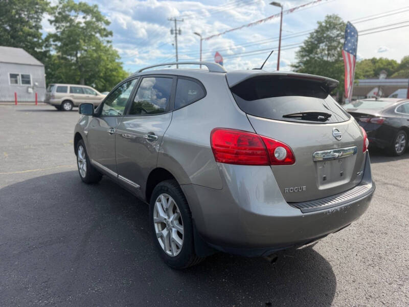 2011 Nissan Rogue SV