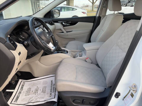 2022 Nissan Rogue Sport SV