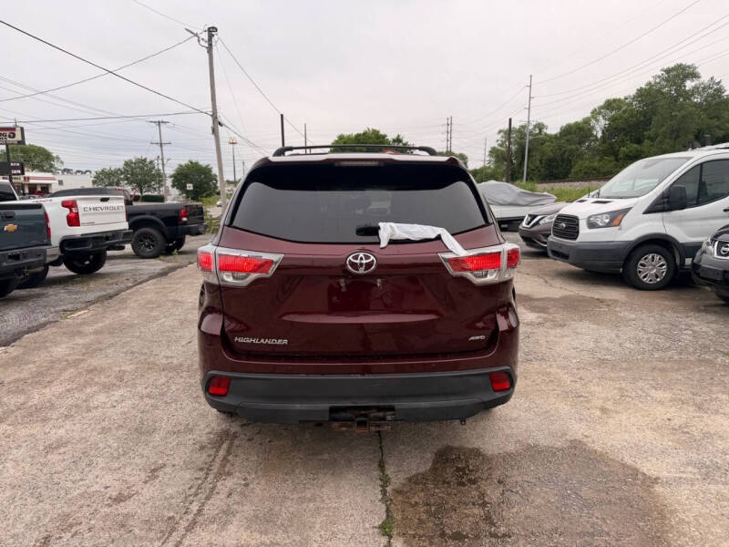 2016 Toyota Highlander LE
