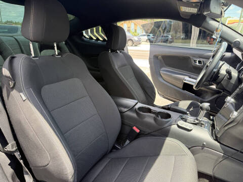2016 Ford Mustang V6