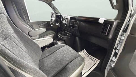 2024 Chevrolet Express 2500