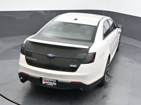 2017 Ford Taurus SHO
