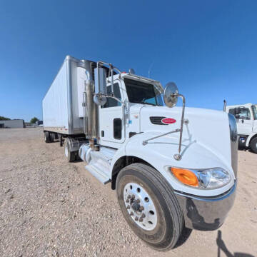 2012 Peterbilt 337