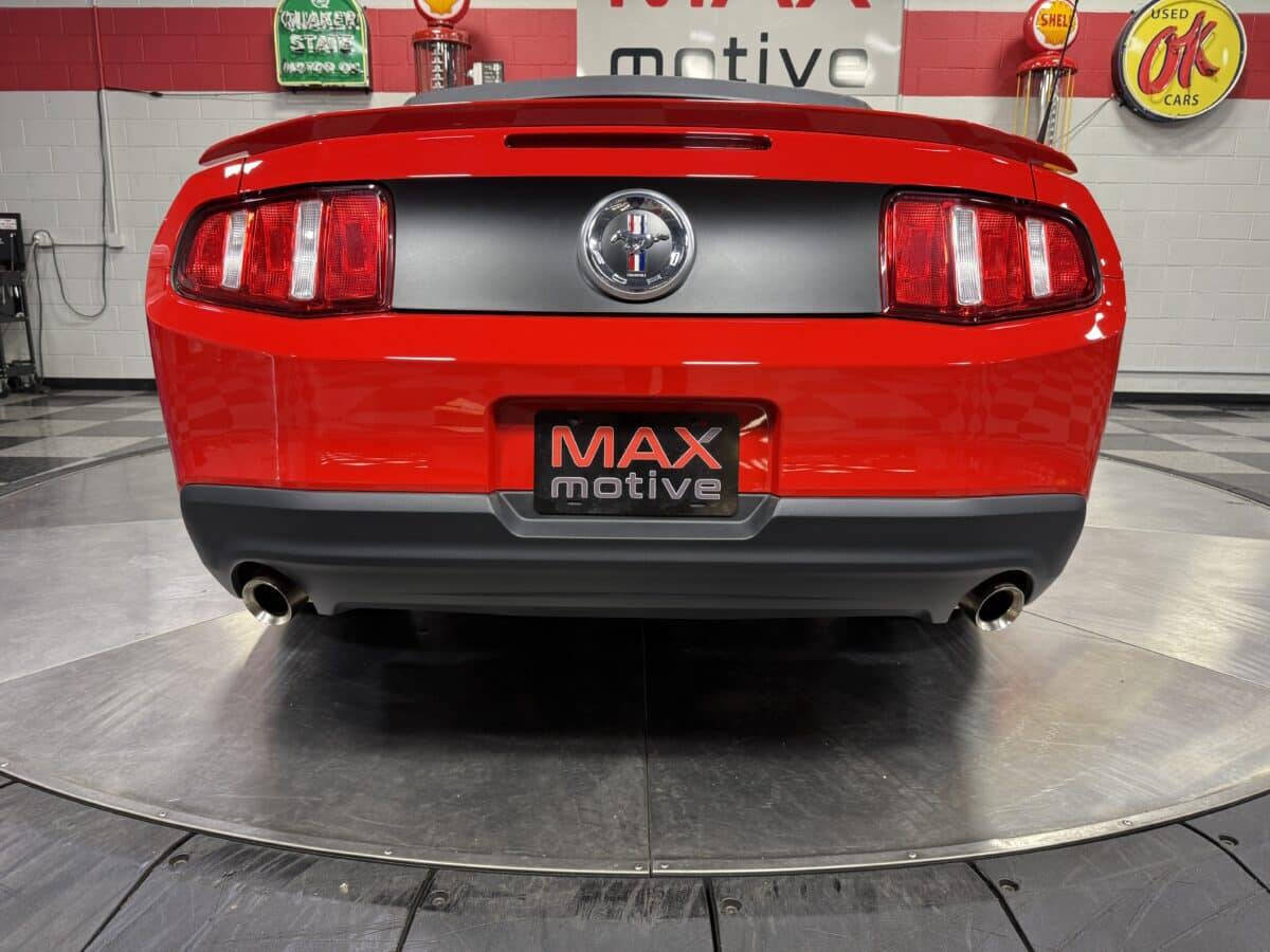 2011 Ford Mustang 25
