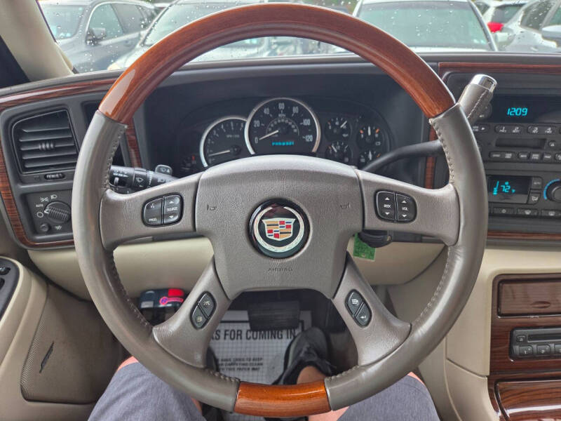 2004 Cadillac Escalade